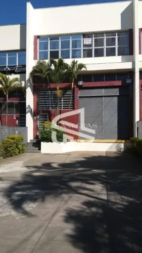 Armazém Comercial / Industrial em Ótimo Estado / Tamboré