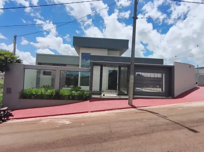 Casa à venda no Parque Industrial Cafezal com 3 quartos na Região Leste de Rolândia