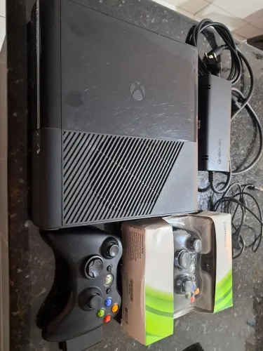 Xbox 360 E Slim