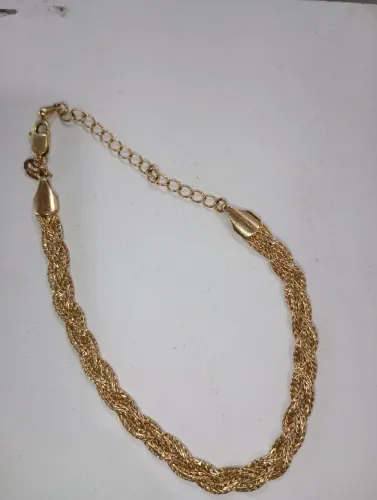 Vendo uma pulseira banhada a ouro top. Entrego