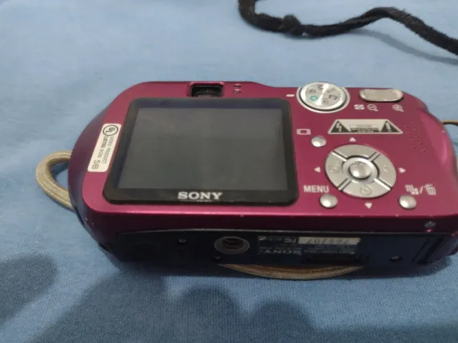 Camera Sony cyber shot DSC p 200  linda 