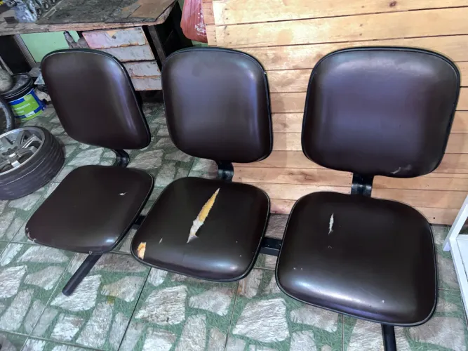 Bancos de espera com 3 lugares 