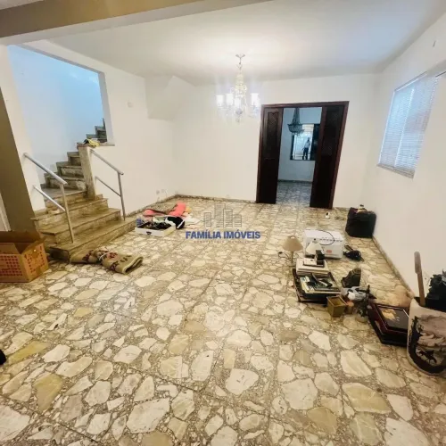 Casa para vender ou alugar 3 quartos 1 suíte 2 vagas no Embaré