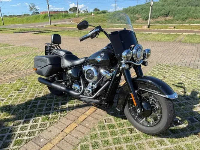 Harley-Davidson Heritage 2025 1.923cc Black com Sissy Bar