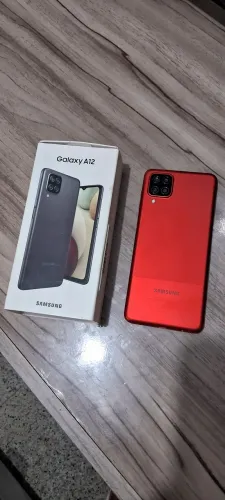 Vendo Samsung A12 64 GB em ótimo estado