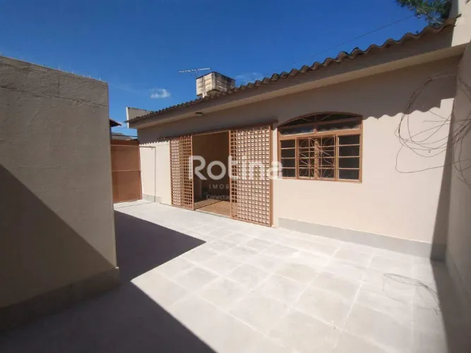Casa para alugar, 3 quartos, Presidente Roosevelt - Uberlândia/MG - Rotina Imobiliária