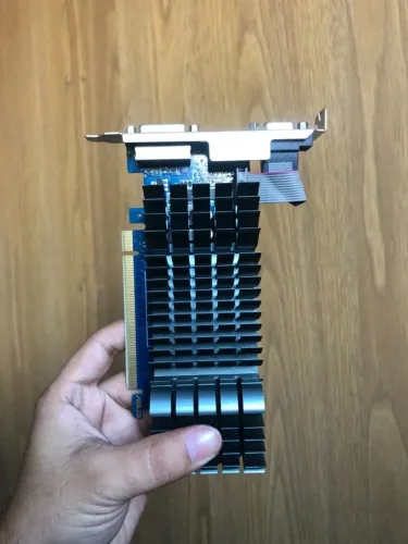 Placa de Vídeo ASUS GT730-SL-2GD5-BRK