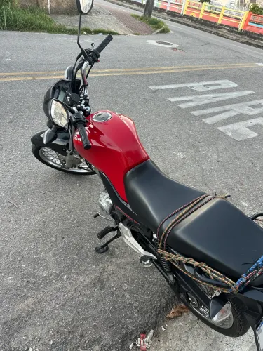 Vendo moto Honda CG start 2024