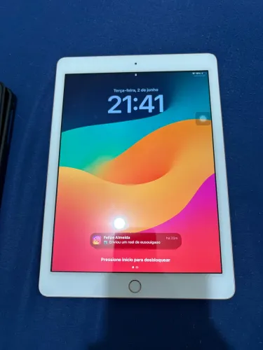 Vendo iPad 6 geração rose gold!
