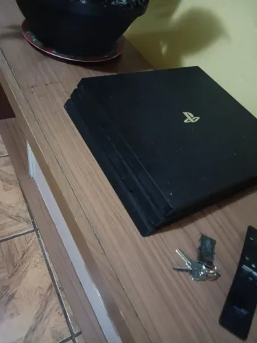 PS4 PRO 1TB ( SEM O HD ) - HD QUEIMOU