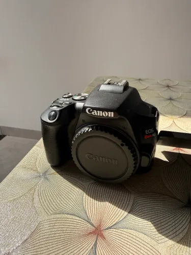 Cânon Sl3 