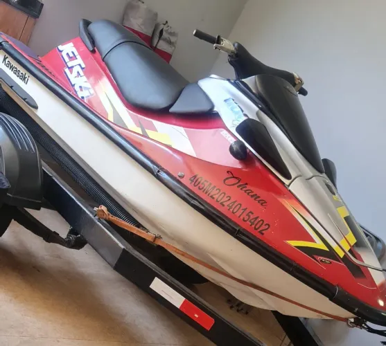 Vendo Jet Sky Kawasaki 96 com bomba de porão automático