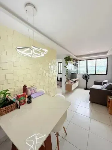 Vendo apartamento no Edifício Premiato no Farol