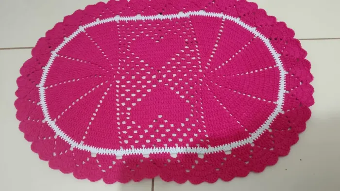 Vendo Este lindo tapete bem trabalhado para sua sala cozinha etc