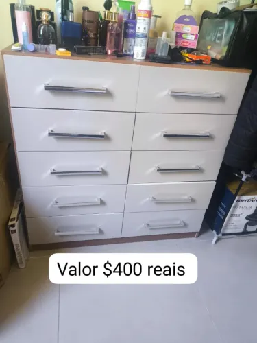 Vendendo por motivo de viagem