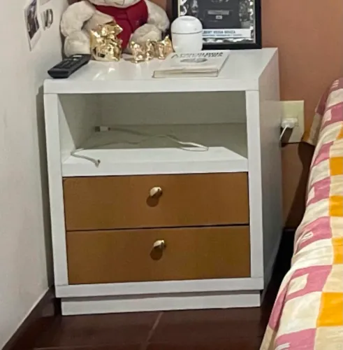 Criado-mudo de mdf