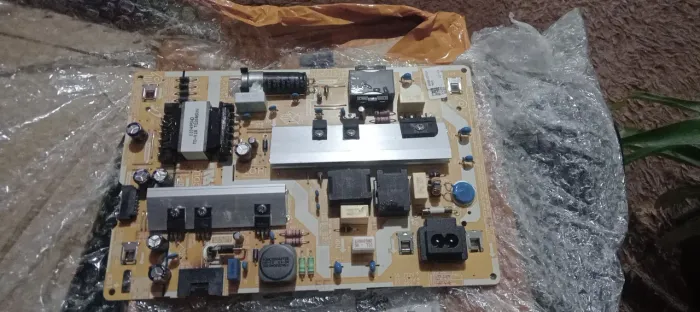 Placa de carga tv un50tu8000g 50 polegadas usada funcionando perfeitamente garantida 