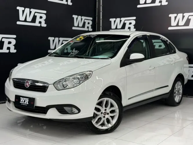 Fiat Grand Siena Essence Dual. 1.6 Flex 16V 2016