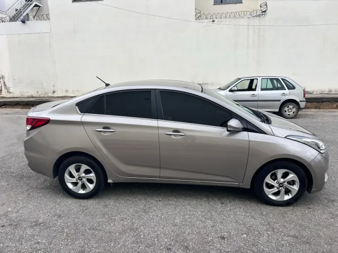 Hyundai HB20S Premium 1.6 Flex 16V Aut. 4P 2017