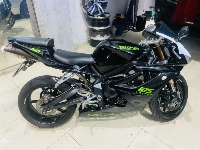 Triumph Daytona 675i 2010