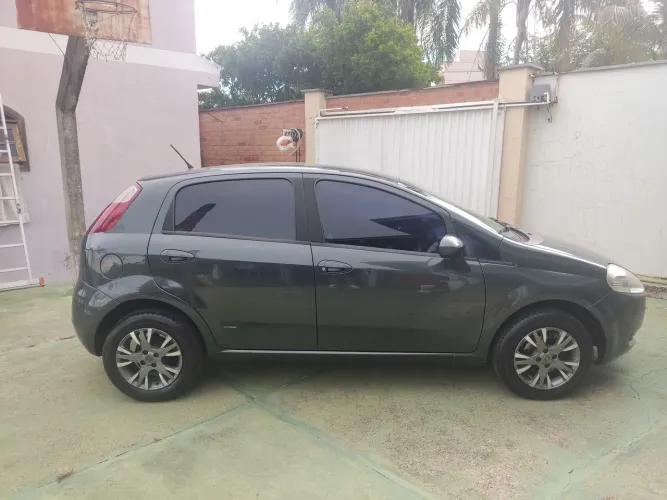 Fiat Punto Attractive Italia 1.4 F.flex 8V 5P 2012
