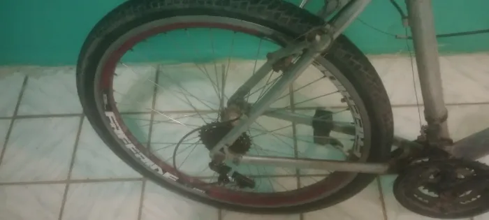 Bike pra vender com jante V-MAX 