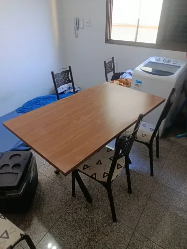 Mesa de Jantar + 6 cadeiras