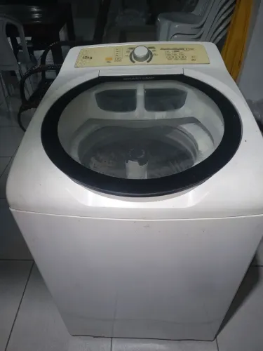 Vendo uma maquina de lavar Brastemp de 12 kg em perfeito estado.
