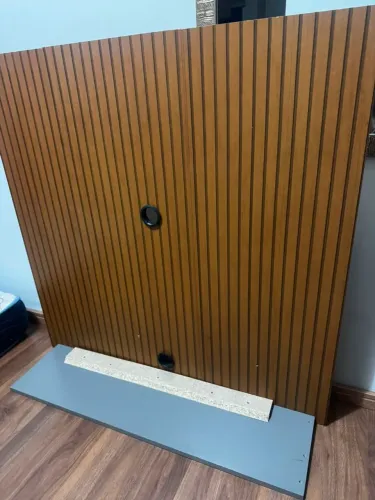 Vendo um painel para tv conservada