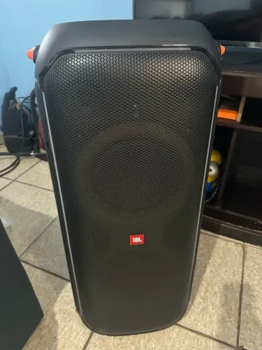 JBL party box + microfone