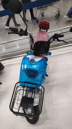 Vendo moto elétrica zero km no plástico, valor a vista 4.899 ou 5.199 até 10x no cartão