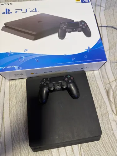 Ps4 slim 1 TB com nota fiscal e caixa único dono 