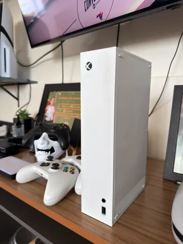 Vendo Xbox série S seminovo