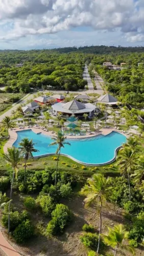 Terreno Exclusivo à venda na Praia do Forte-BA: 700m² no Condomínio Praia do Castelo com B