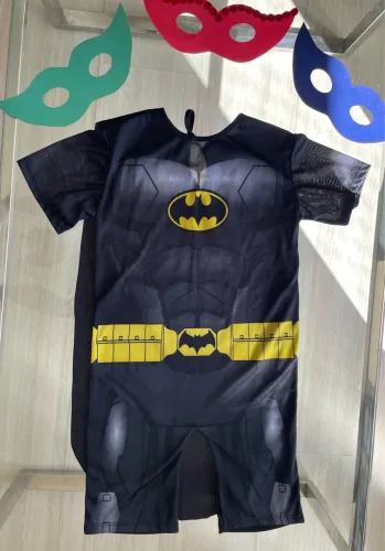 Fantasia infantil Batman com capa integrada TAM GG (7- 8 anos)