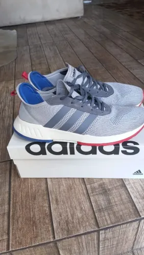 Tenis adidas original seminovo 43