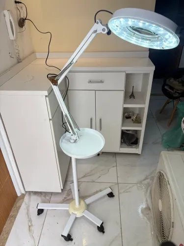 Lupa estek led