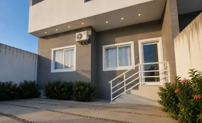 Apartamento térreo (Mobiliado) em Itaúna 78m² 3 Quartos / 2 Banheiros ID: 2363/20