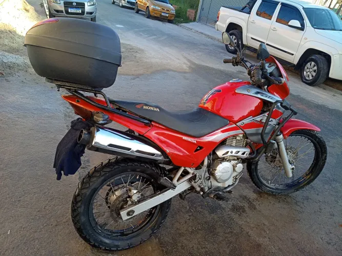 Nx4 Falcon 400 2003