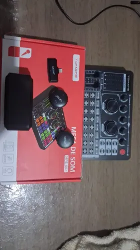 Acessório microfone e mesa