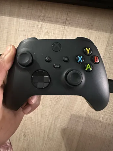 Vendo controle original Xbox séries semi novo