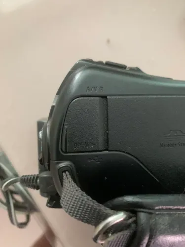 CÂMERA SONY DCR SR 220 TELA TOUCH CARTÃO DE 128 GB 