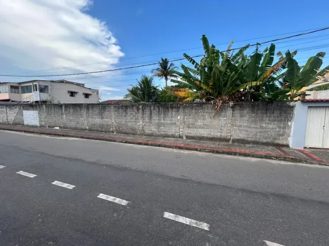 Imóvel para venda tem 800 m² na Praia dos Recifes - Vila Velha - ES