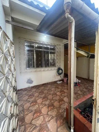 Casa em Jardim América, na Rua Constantino Menelau, próximo a Rua Atilio Vivacqua