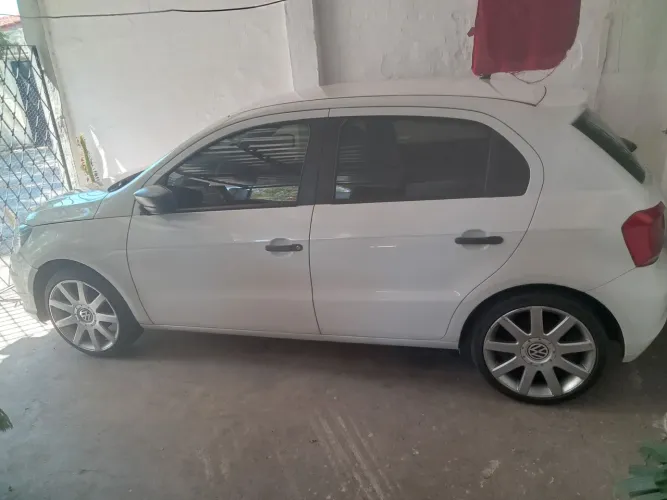 Vendo jogos de rodas 17 (4 furos) com 4 pneus novos 195/40/17