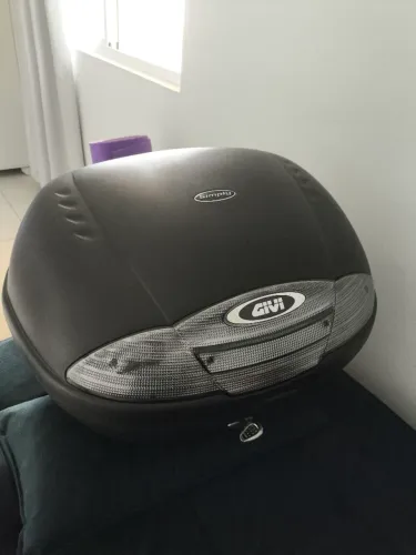 Baú Givi 45 litros + suporte Scam Fz25 - Fazer