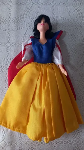 Boneca Branca de Neve