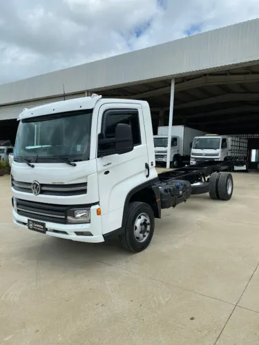 VW Delivery 11.180 - 2025 no Chassi