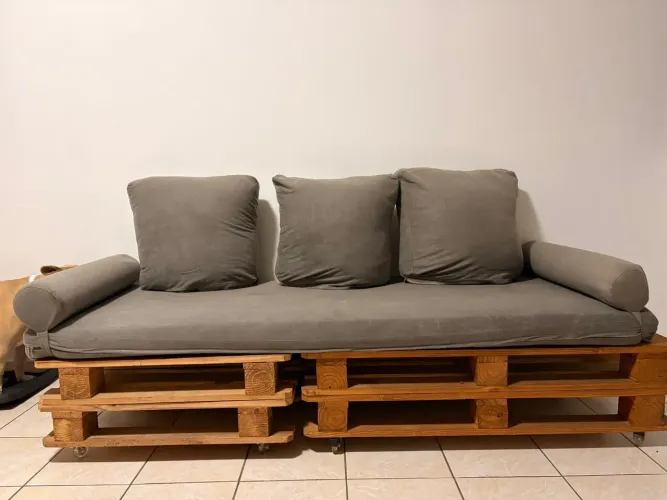 Sofá Pallet Tratado com Rodinhas (1,80m)
