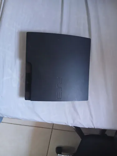 PS3 apenas o console Com defeito ( Para peças ou conserto)